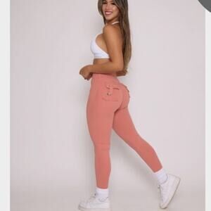 PCHEE BUM Scrunch Pocket Legging Coral M